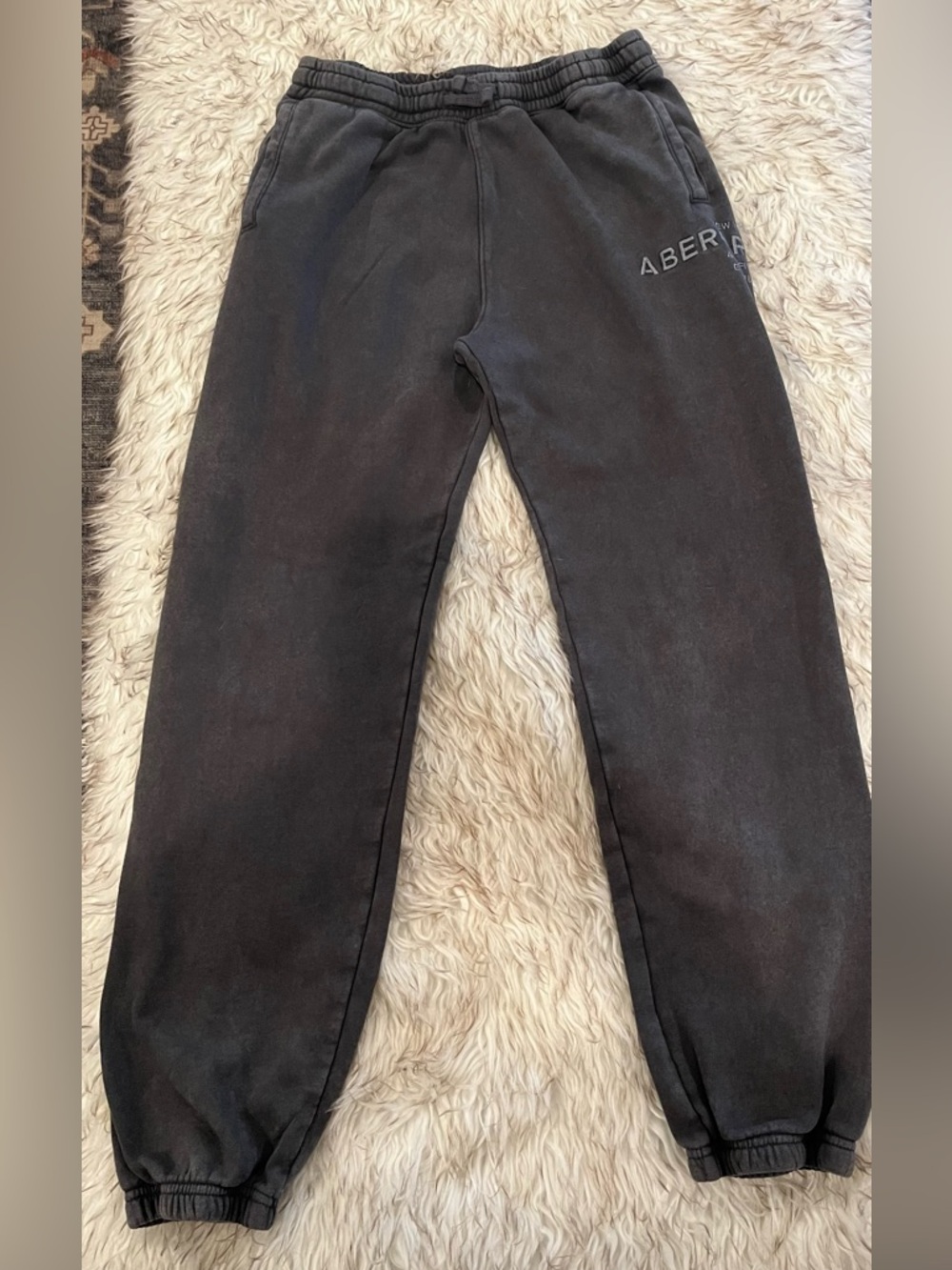 Abercrombie Kids - Sweatpants/Joggers - Distressed Grey - Boys 15/16